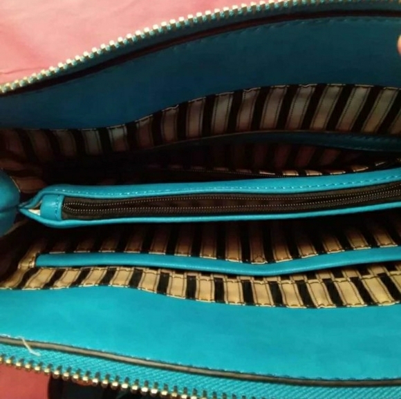 Isabelle vegan purse NWT - Picture 2 of 2